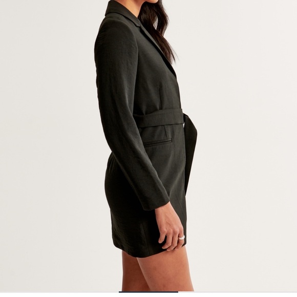 Brand New Abercrombie White Mini Dress - Picture 3 of 3